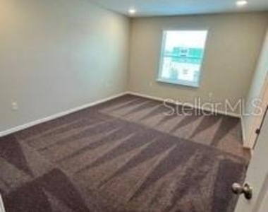 4117 Collegiate Boulevard - Photo Thumbnail 8