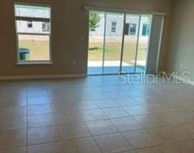 4117 Collegiate Boulevard - Photo Thumbnail 2