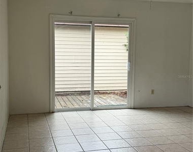 537 Nw 30th Avenue - Photo Thumbnail 5