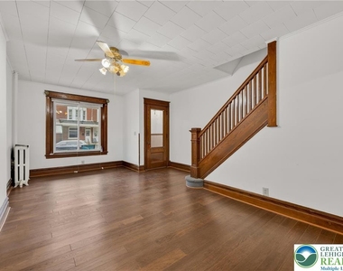 626 11th Street - Photo Thumbnail 10
