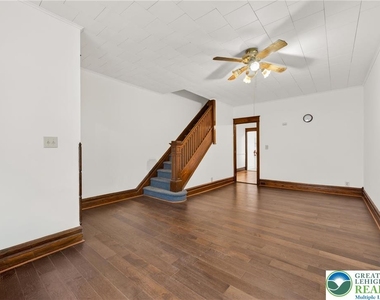 626 11th Street - Photo Thumbnail 9