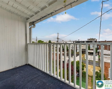 626 11th Street - Photo Thumbnail 28