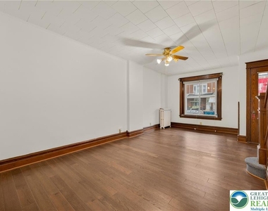 626 11th Street - Photo Thumbnail 11