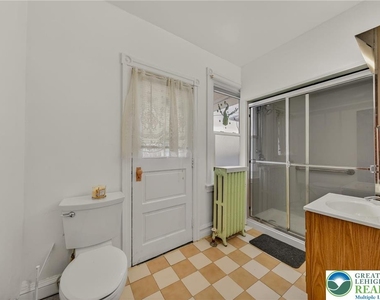 626 11th Street - Photo Thumbnail 25