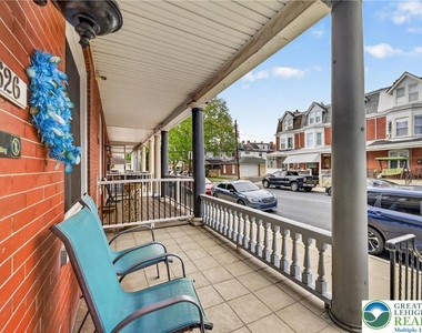 626 11th Street - Photo Thumbnail 3