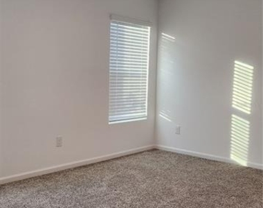 79 Pepperdine Dr - Photo Thumbnail 10