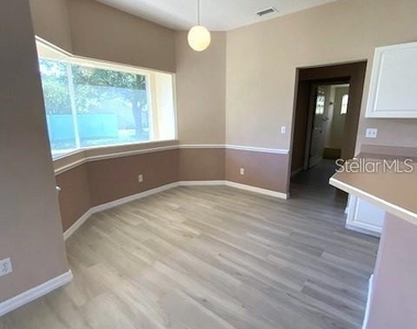 7 Walton Place - Photo Thumbnail 4