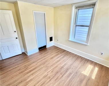 1217 Broadway - Photo Thumbnail 8