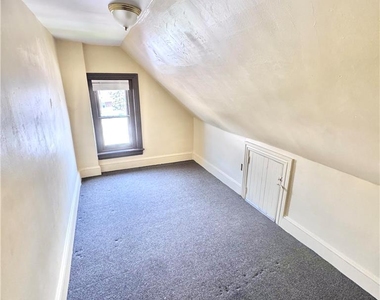 1217 Broadway - Photo Thumbnail 12