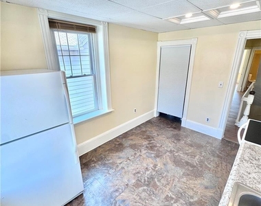 1217 Broadway - Photo Thumbnail 2