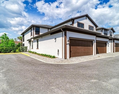 5687 N Honore Avenue - Photo Thumbnail 23