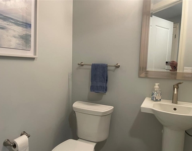 260 Hidden Bay Drive - Photo Thumbnail 4