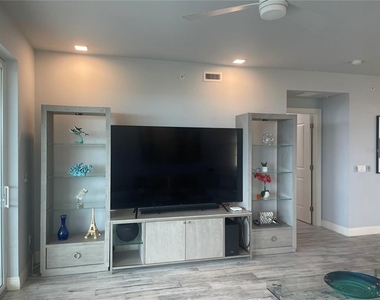 260 Hidden Bay Drive - Photo Thumbnail 13