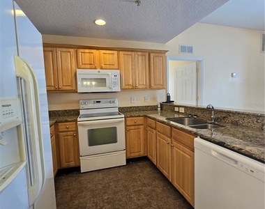 2607 River Preserve Court - Photo Thumbnail 7