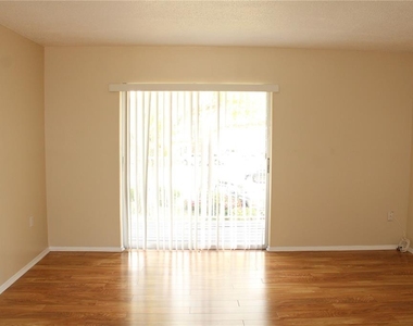 2423 60th Avenue W - Photo Thumbnail 7