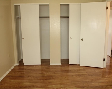 2423 60th Avenue W - Photo Thumbnail 14