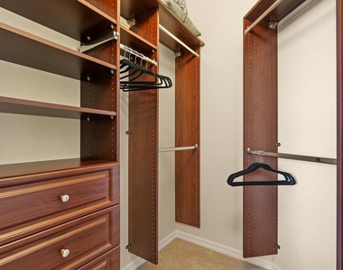 416 Winding Brook Lane - Photo Thumbnail 33