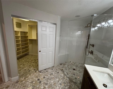 6536 Moorings Point Circle - Photo Thumbnail 28
