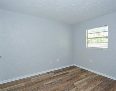 2519 9th Avenue W - Photo Thumbnail 9