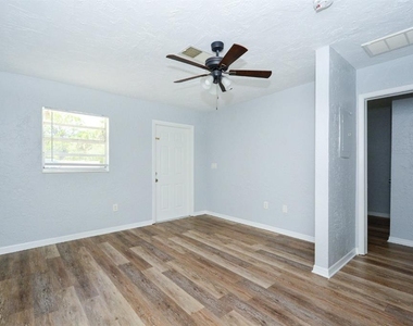 2519 9th Avenue W - Photo Thumbnail 4