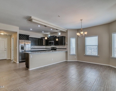 2148 William Caples Street - Photo Thumbnail 5