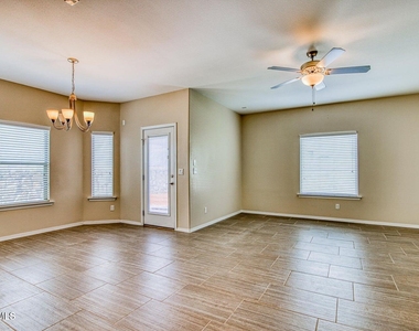 2148 William Caples Street - Photo Thumbnail 6
