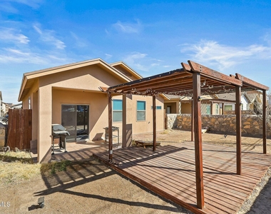 13142 Saker Drive - Photo Thumbnail 22