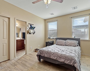 13142 Saker Drive - Photo Thumbnail 13