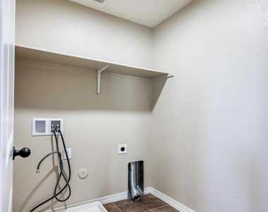 5525 Valley Cedar Drive - Photo Thumbnail 29