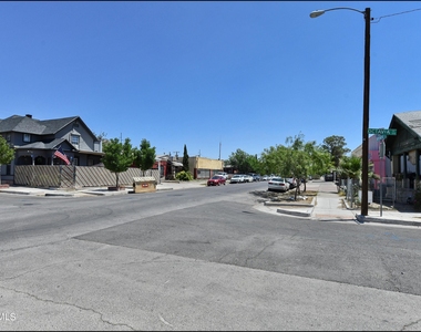 1030 Wyoming Avenue - Photo Thumbnail 18