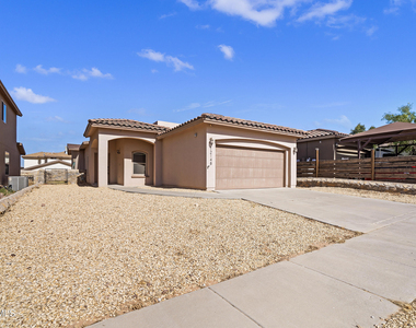 12148 Cherry Wood Lane - Photo Thumbnail 2