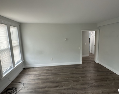 30 Foster Street - Photo Thumbnail 2
