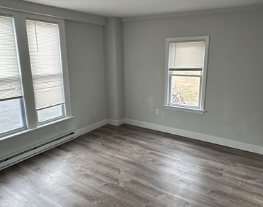 30 Foster Street - Photo Thumbnail 3