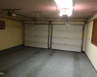10345 Biscaine Street - Photo Thumbnail 20