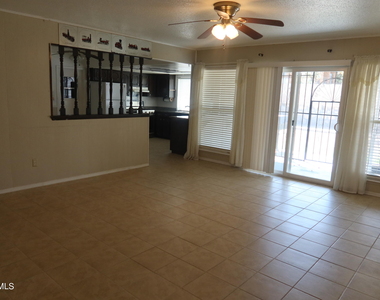 10345 Biscaine Street - Photo Thumbnail 7