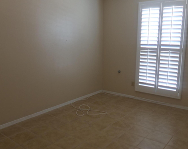 10345 Biscaine Street - Photo Thumbnail 11