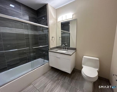 401 Atlantic Street - Photo Thumbnail 7