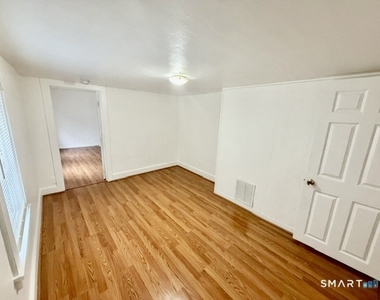 837 Washington Avenue - Photo Thumbnail 3