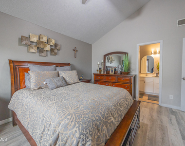 512 Northwyck Way - Photo Thumbnail 23