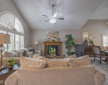 512 Northwyck Way - Photo Thumbnail 2