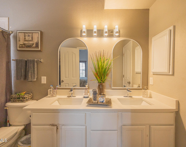 512 Northwyck Way - Photo Thumbnail 24
