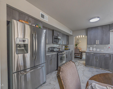 512 Northwyck Way - Photo Thumbnail 10