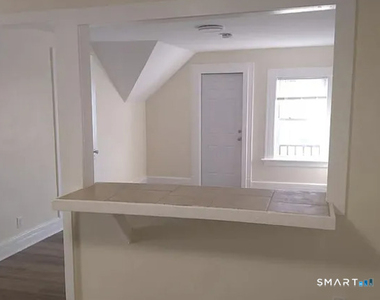 570 Broad Street - Photo Thumbnail 2