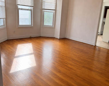 95 Sunnyside Avenue - Photo Thumbnail 2
