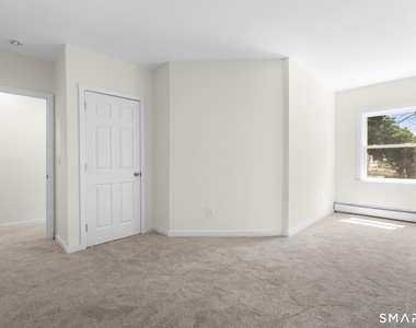 704 Maple Street - Photo Thumbnail 12
