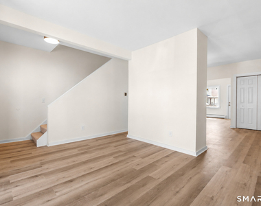 704 Maple Street - Photo Thumbnail 4