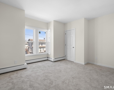 704 Maple Street - Photo Thumbnail 9