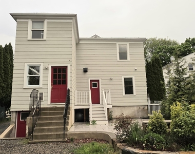 318 Grovers Avenue - Photo Thumbnail 1