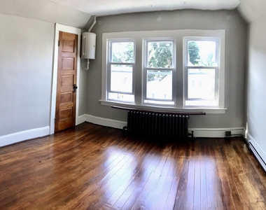 52 Catherine Street - Photo Thumbnail 11
