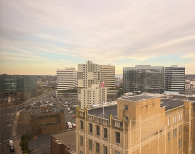 127 Greyrock Place - Photo Thumbnail 7